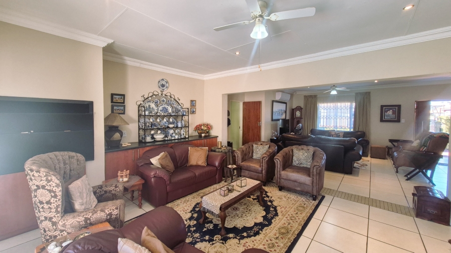 4 Bedroom Property for Sale in Baillie Park North West